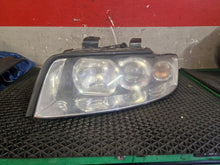 Laden Sie das Bild in den Galerie-Viewer, Frontscheinwerfer Audi A4 B6 8E0941003S LED Links Scheinwerfer Headlight