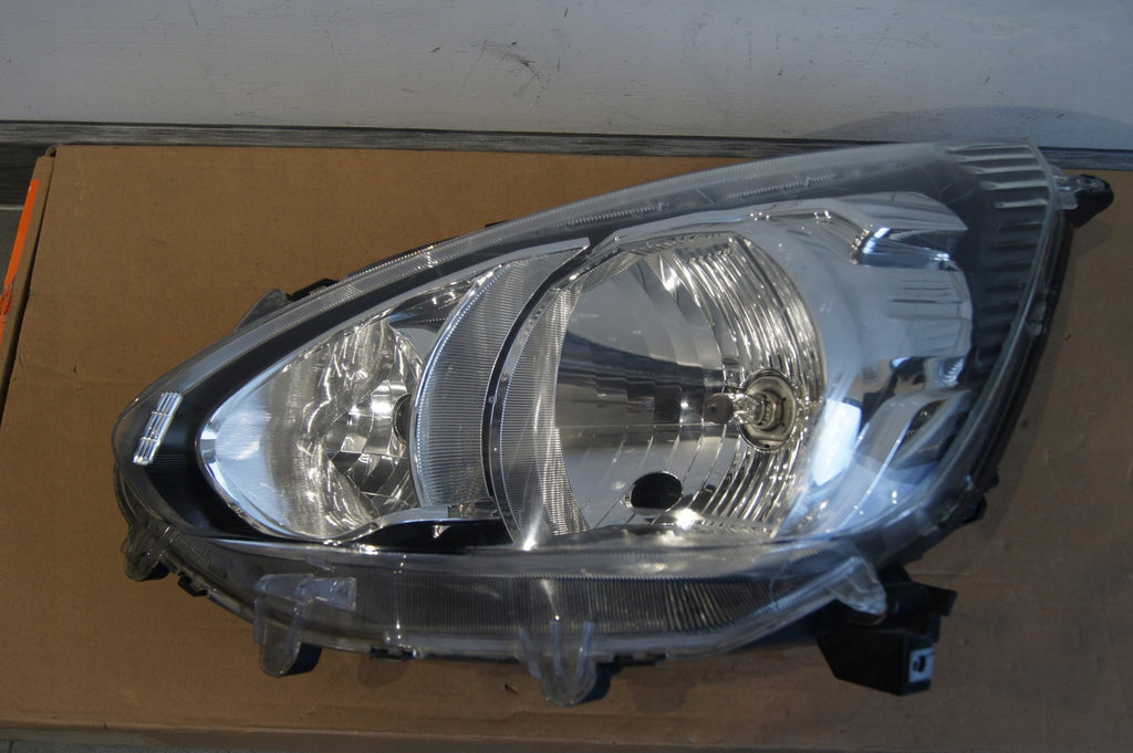 Frontscheinwerfer Ford Fiesta I Space Star Ein Stück (Rechts oder Links) SCH7261524659zr