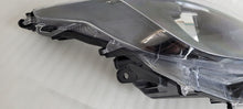 Laden Sie das Bild in den Galerie-Viewer, Frontscheinwerfer Toyota Yaris FALSE Scheinwerfer Headlight SCH3232454882pm