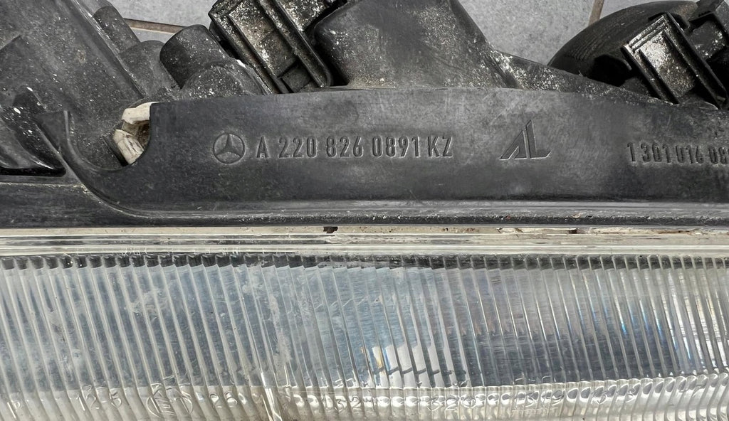 Frontscheinwerfer Mercedes-Benz W220 A2208202461 Rechts Scheinwerfer Headlight SCH8563348094sa