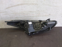 Laden Sie das Bild in den Galerie-Viewer, Frontscheinwerfer Hyundai I30 92101-A6020 Links Scheinwerfer Headlight