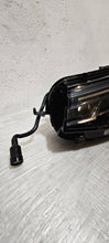 Laden Sie das Bild in den Galerie-Viewer, Frontscheinwerfer VW Passat 3J1941005 LED Links Scheinwerfer Headlight SCH9072109294ze