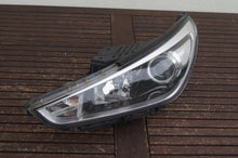 Laden Sie das Bild in den Galerie-Viewer, Frontscheinwerfer Hyundai I30 III 92101G4000 Ein Stück (Rechts oder Links) SCH3325391985qe