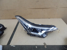 Laden Sie das Bild in den Galerie-Viewer, Frontscheinwerfer Toyota C-Hr Chr 81110-F4031-00 Rechts Scheinwerfer Headlight SCH6224297067it