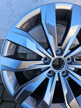 Load image into Gallery viewer, 1x Alufelge 17 Zoll 7.0&quot; 5x112 45ET Graphit 2GA601025A VW T-Roc Rim Wheel