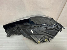 Laden Sie das Bild in den Galerie-Viewer, Frontscheinwerfer Audi Q3 83A941012 LED Rechts Scheinwerfer Headlight SCH9331375465qx
