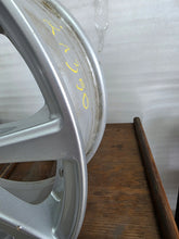 Load image into Gallery viewer, 1x Alufelge 16 Zoll 6.0" 5x112 50ET Glanz Silber V12606 Seat Altea Golf I Jetta FEL2343982219dg