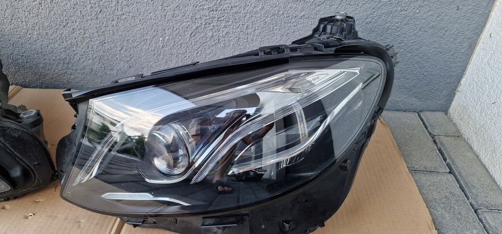 Frontscheinwerfer Mercedes-Benz W213 Ein Satz Scheinwerfer Headlight