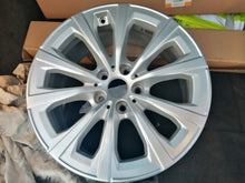 Laden Sie das Bild in den Galerie-Viewer, 1x Alufelge 17 Zoll 7.5" 5x112 30ET Glanz Silber 6883517 BMW Rim Wheel FEL5324623546ed
