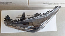 Load image into Gallery viewer, Frontscheinwerfer Toyota Corolla 81150-02T31-00 Links Scheinwerfer Headlight SCH8840971550nv