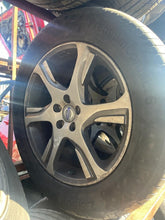 Laden Sie das Bild in den Galerie-Viewer, 1x Alufelge 18 Zoll 7.5&quot; 5x108 31280139 Volvo Xc70 Xc60 Rim Wheel