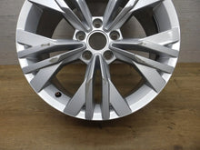 Laden Sie das Bild in den Galerie-Viewer, 1x Alufelge 17 Zoll 7.0&quot; 5x112 38ET 3G0601025 VW Passat B8 Rim Wheel