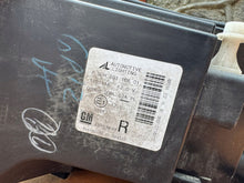 Laden Sie das Bild in den Galerie-Viewer, Frontscheinwerfer Opel Ampera 22853849 Rechts Scheinwerfer Headlight SCH5075361538is