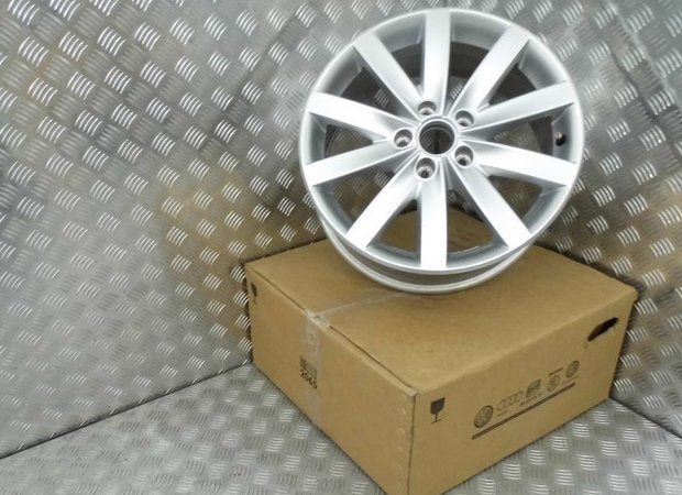 1x Alufelge 17 Zoll 7.0" 5x112 45ET Glanz Silber 5K0601025 VW Passat B7 Golf Vii