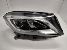 Laden Sie das Bild in den Galerie-Viewer, Frontscheinwerfer Mercedes-Benz Gla A1569067000 Full LED Rechts Headlight SCH9043344332dq