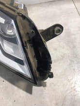 Laden Sie das Bild in den Galerie-Viewer, Frontscheinwerfer VW Passat B7 3AB941752 3AB941751 Xenon Rechts Headlight SCH7931869414md