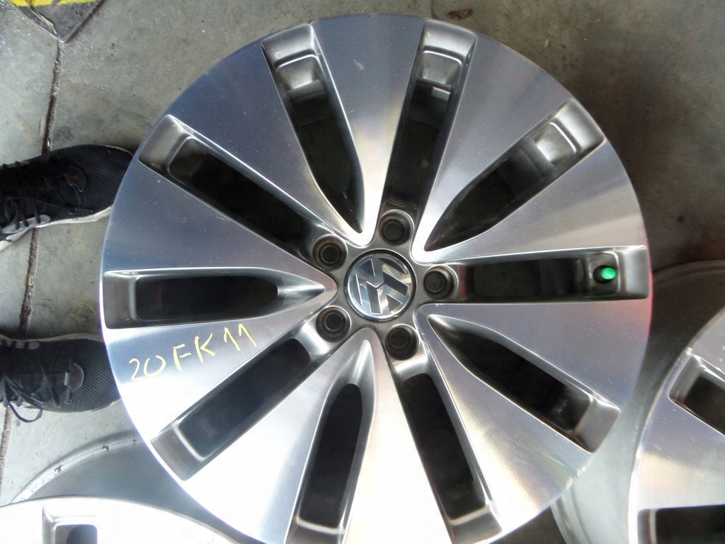 4x Alufelge 18 Zoll 7.5" 5x112 51ET Glanz Graphit 1K0601025 Mg 5 Golf V