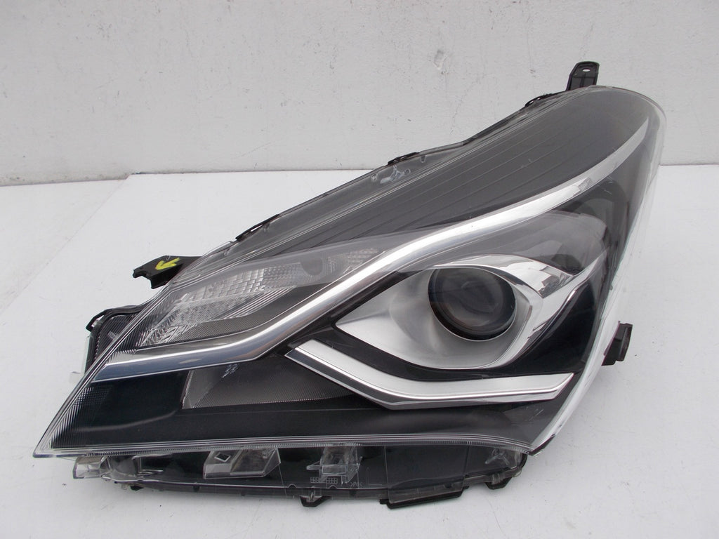 Frontscheinwerfer Toyota Yaris Links Scheinwerfer Headlight SCH4765118034qx