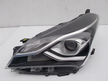Load image into Gallery viewer, Frontscheinwerfer Toyota Yaris Links Scheinwerfer Headlight SCH4765118034qx