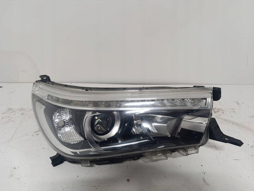 Frontscheinwerfer Toyota Hilux VIII Full LED Rechts Scheinwerfer Headlight SCH8231190777lz