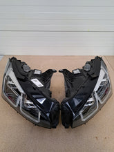 Laden Sie das Bild in den Galerie-Viewer, Frontscheinwerfer BMW 2 U06 5A42247 5A42248 LED Ein Satz Scheinwerfer Headlight SCH5006093974xd