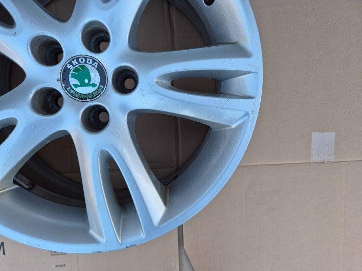 1x Alufelge 16 Zoll 5J0601025B Skoda Fabia Ii Rim Wheel FEL9290754676ny