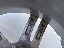 Laden Sie das Bild in den Galerie-Viewer, 1x Alufelge 17 Zoll 7.5" 5x112 54ET 7848601 BMW F40 Rim Wheel FEL5044992406zv