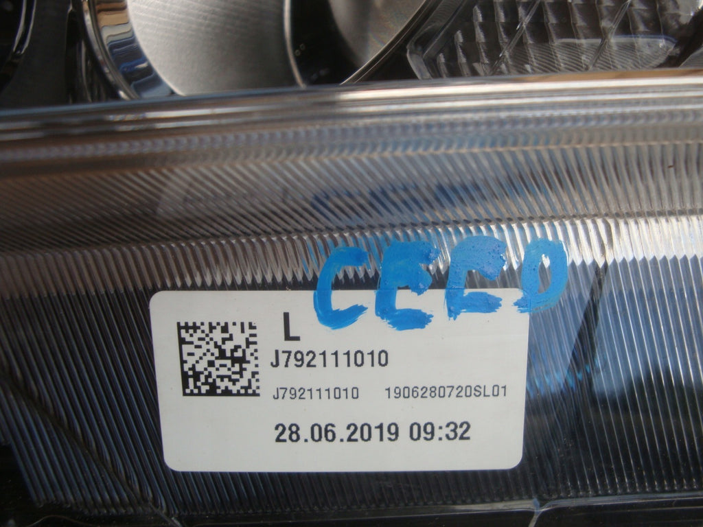 Frontscheinwerfer Kia Ceed 92101J7050 LED Links Scheinwerfer Headlight