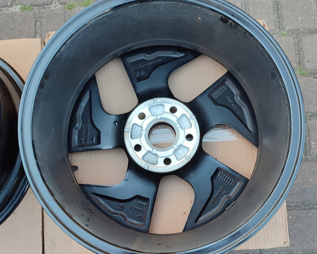 1x Alufelge 17 Zoll 7.5" 5x112 51ET Glanz Schwarz 5H0601025AP VW Golf Viii FEL4744553312ue