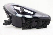 Laden Sie das Bild in den Galerie-Viewer, Frontscheinwerfer Maserati 6702930690 Rechts Scheinwerfer Headlight SCH9083518708jp