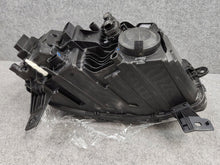 Laden Sie das Bild in den Galerie-Viewer, Frontscheinwerfer Dacia Duster 260603515R LED Links Scheinwerfer Headlight SCH5079095747kc