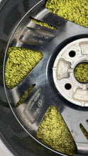 Load image into Gallery viewer, 1x Alufelge 16 Zoll 7.0" 5x114.3 50ET 52910Q0200 Hyundai Bayon Rim Wheel FEL6389693360rv