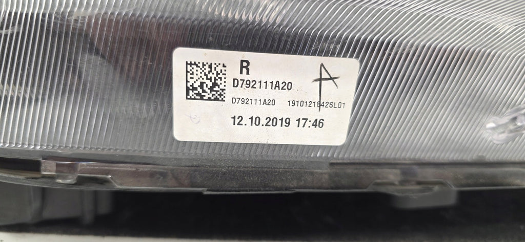 Frontscheinwerfer Hyundai Tucson 92102D7700 Full LED Rechts Headlight SCH7709924745mw