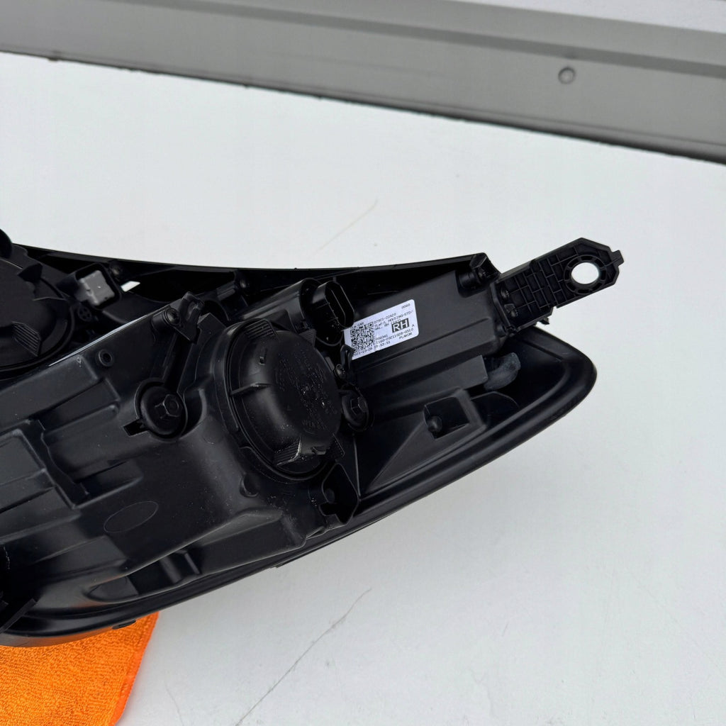 Frontscheinwerfer Hyundai Tucson D792111A20 Rechts Scheinwerfer Headlight SCH8293119739gv