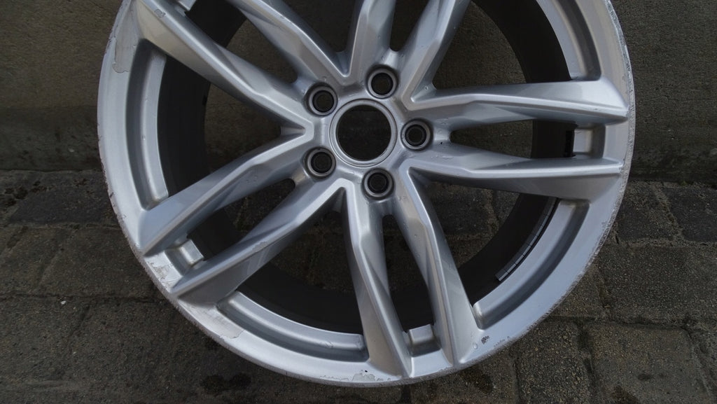 1x Alufelge 19 Zoll 9.0" 5x112 52ET 8S0601025QR Audi Tt Rim Wheel