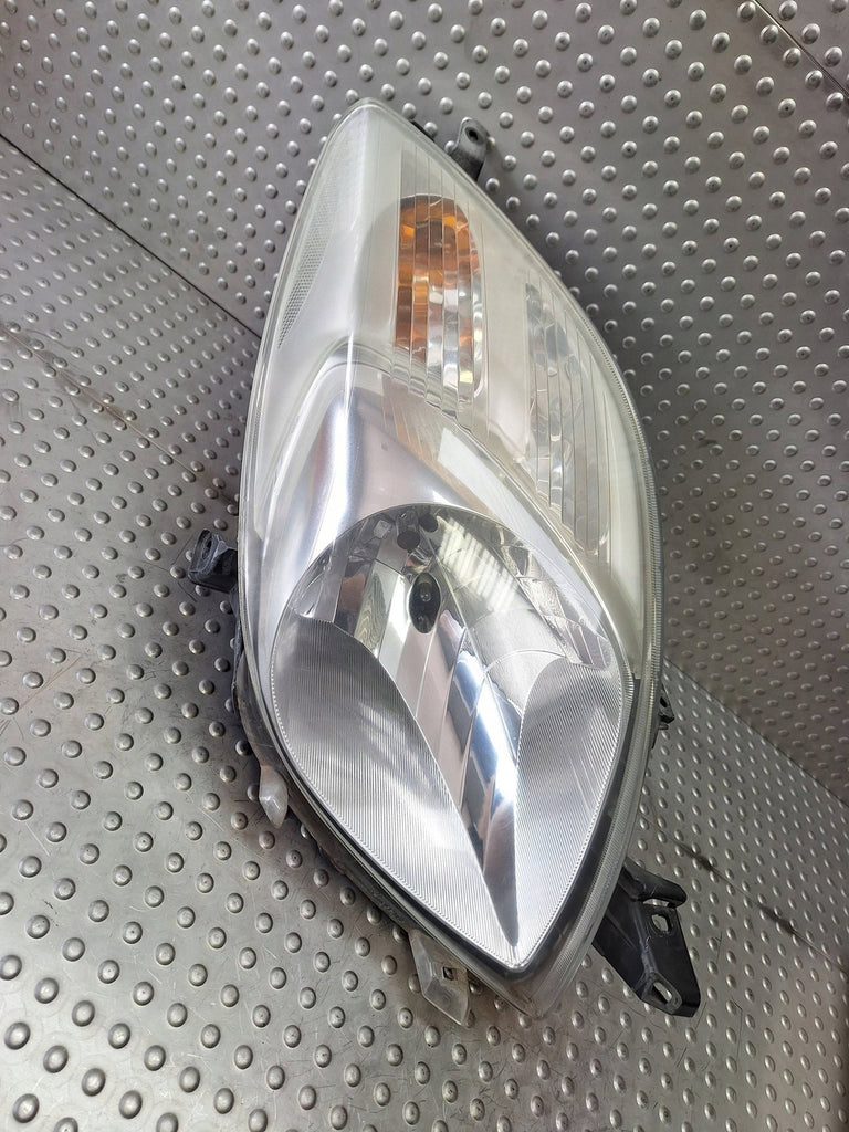 Frontscheinwerfer Toyota Yaris 81110-0D120 Rechts Scheinwerfer Headlight SCH2179310732cr