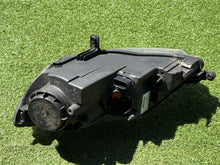 Laden Sie das Bild in den Galerie-Viewer, Frontscheinwerfer VW Golf Plus I 5M1941006G Rechts Scheinwerfer Headlight SCH5442131887fh