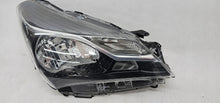 Load image into Gallery viewer, Frontscheinwerfer Toyota Yaris LED Rechts Scheinwerfer Headlight