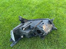 Load image into Gallery viewer, Frontscheinwerfer Dacia Sandero III 260104363R 260104363R260104363R LED Rechts SCH1422600093sp