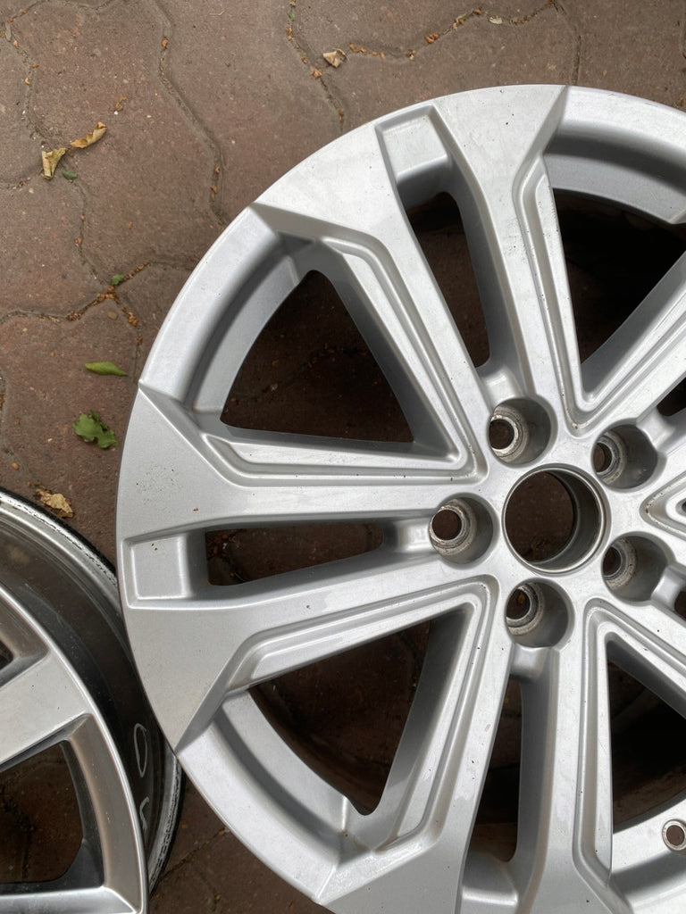 1x Alufelge 18 Zoll 7.0" 5x114.3 35ET Glanz Silber PW457-42001 Toyota I FEL3575100739ou