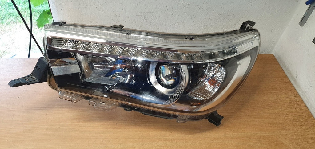 Frontscheinwerfer Toyota Hilux Full LED Links Scheinwerfer Headlight SCH6428686387vk