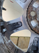 Load image into Gallery viewer, 1x Alufelge 15 Zoll 6.5" 5x112 43ET Glanz Silber 1U0601025A Skoda Rim Wheel FEL3583100213nt