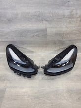 Load image into Gallery viewer, Frontscheinwerfer Tesla Y 151495300D Ein Stück (Rechts oder Links) Headlight SCH3857693400hg