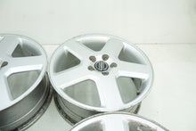 Laden Sie das Bild in den Galerie-Viewer, 1x Alufelge 17 Zoll 7.0&quot; 5x108 52 5ET Glanz Silber 30647089 Volvo S40 Ii
