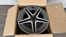 Laden Sie das Bild in den Galerie-Viewer, 1x Alufelge 18 Zoll 8.5" 5x112 52ET A2064011800 Mercedes-Benz W206 Rim Wheel FEL5502220181ey
