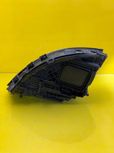 Laden Sie das Bild in den Galerie-Viewer, Frontscheinwerfer Mercedes-Benz W177 A1779064703 LED Links Headlight SCH8917695355fr