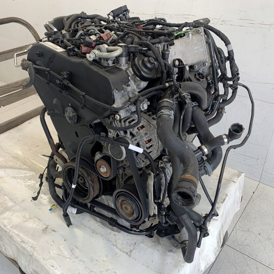 Motor Audi B9 DEUA 2.0 TDI 150PS 110kW 170TKm 2015 Diesel Engine Komplett