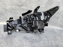 Laden Sie das Bild in den Galerie-Viewer, Frontscheinwerfer Mazda Bm K124-51030 LED Ein Stück (Rechts oder Links)