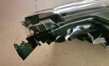Laden Sie das Bild in den Galerie-Viewer, Frontscheinwerfer Toyota Avensis 81130 05380 Rechts Scheinwerfer Headlight SCH9946599425gb