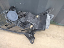 Laden Sie das Bild in den Galerie-Viewer, Frontscheinwerfer Dacia Sandero III Logan 260102586R LED Rechts Headlight SCH2610663372ic